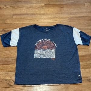 Roxy Crop Happiness comes in waves graphic t small